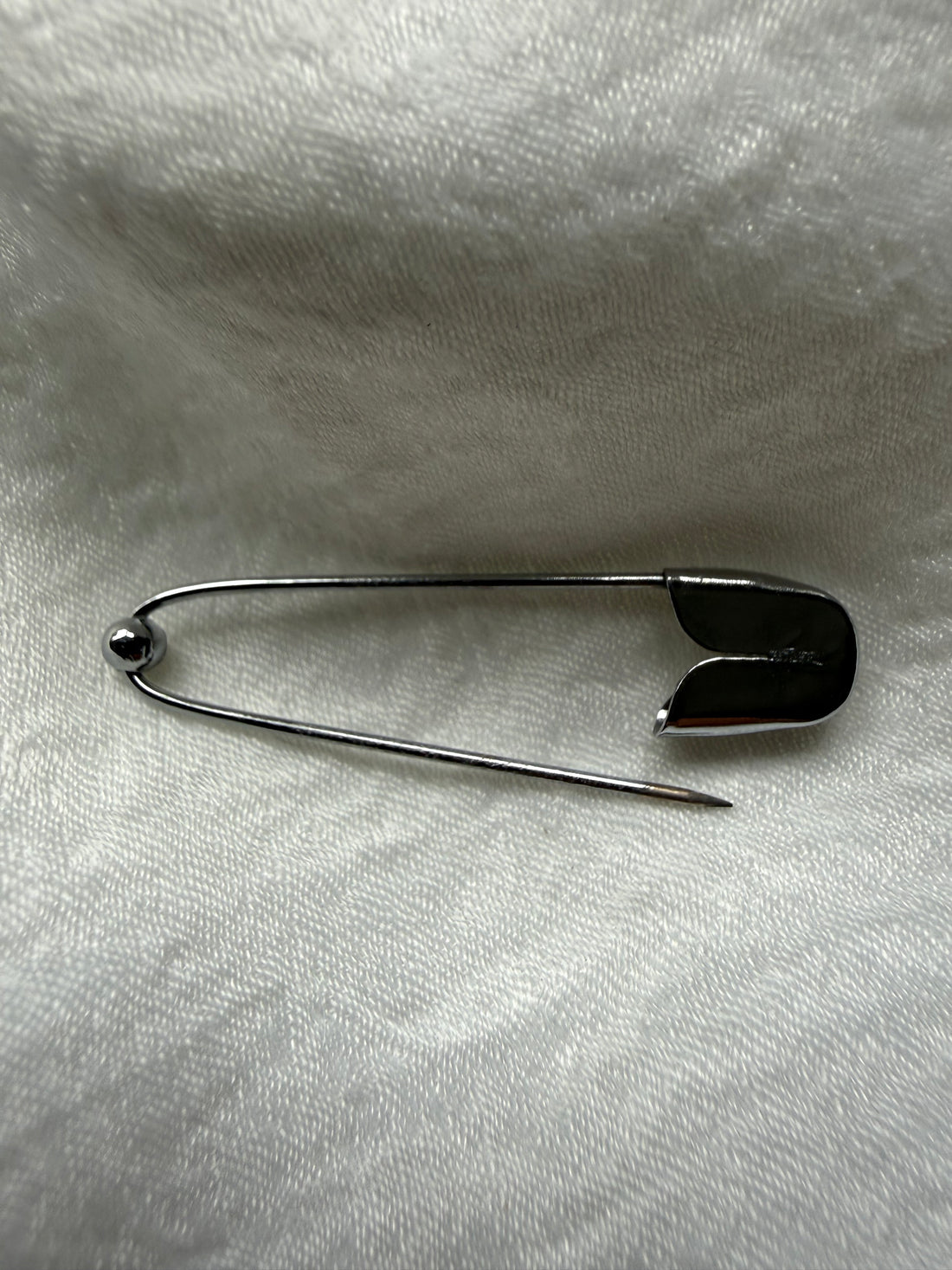 No Snag Ball-End Hijab Safety Pins for Everyday Use 10pcs - Secure Clasp Closure, Smooth Tip, Gold & Silver Finishes, Lightweight & Durable