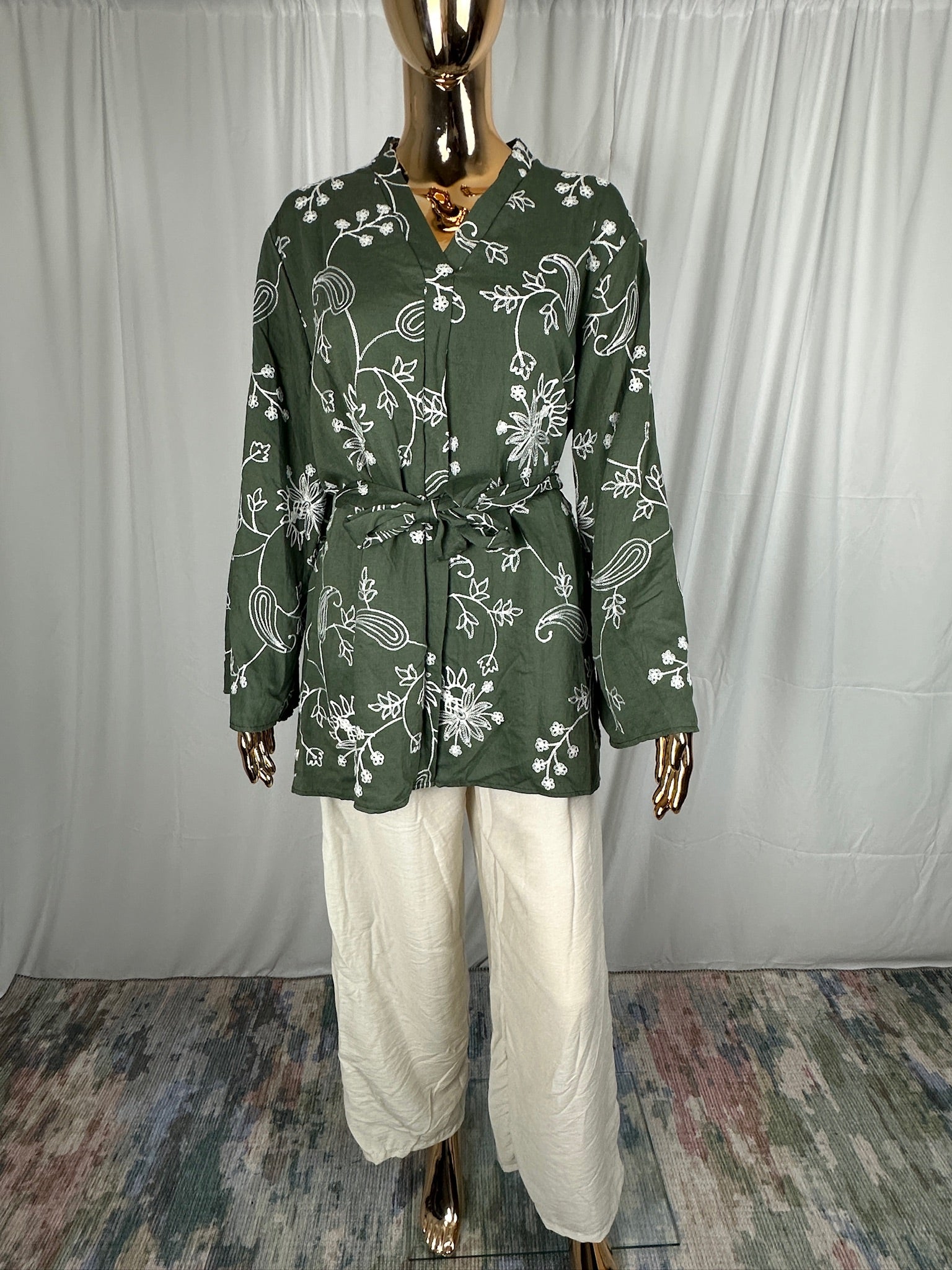 Embroidered floral thread detail belted set