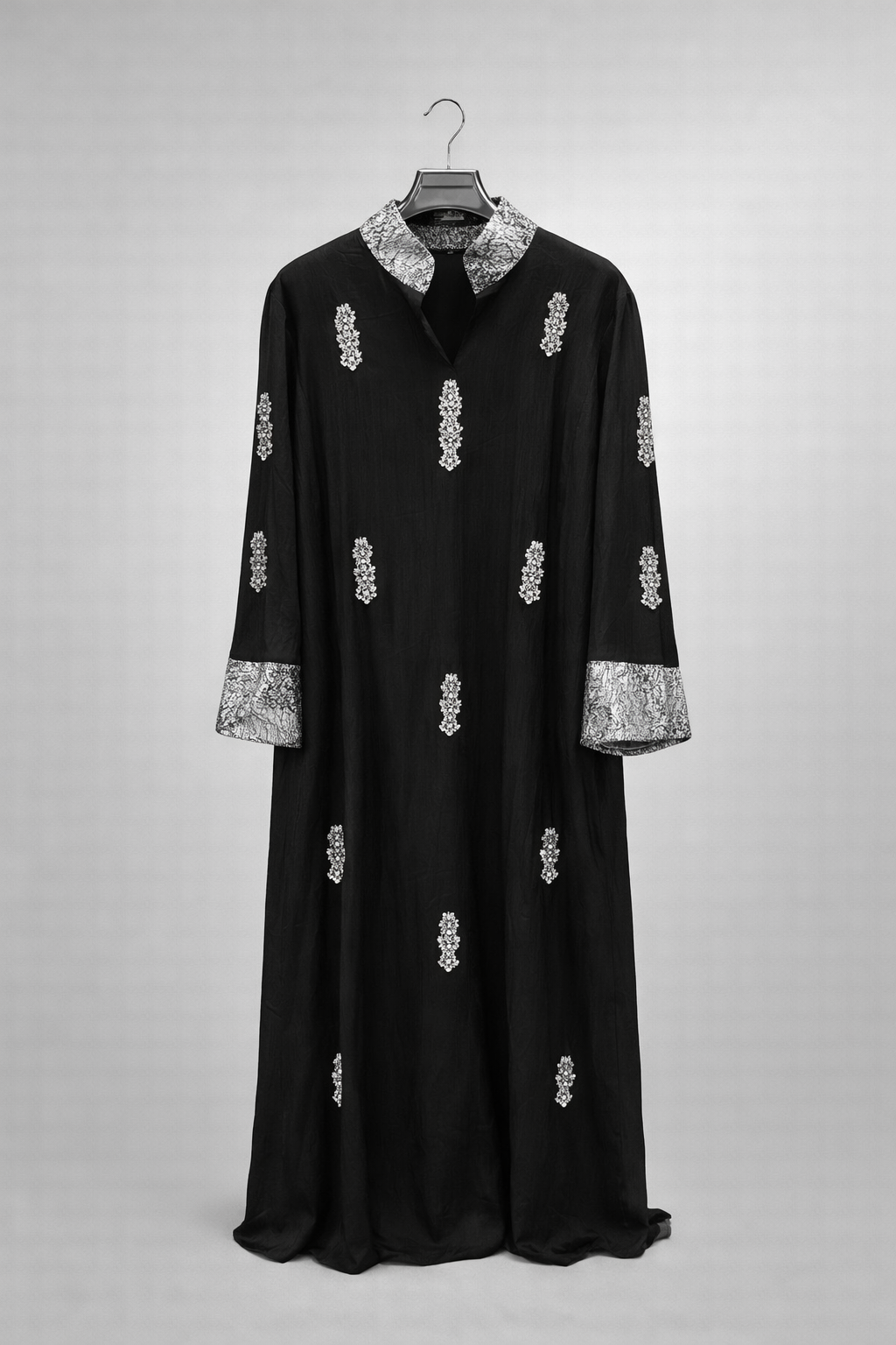 Cascade Signature Collar Abaya