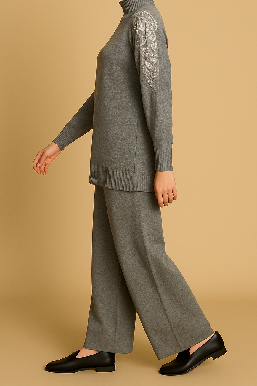 High-neck Embellished Set