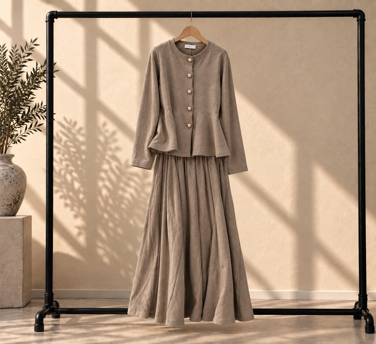 Panelled Knit Skirt Set
