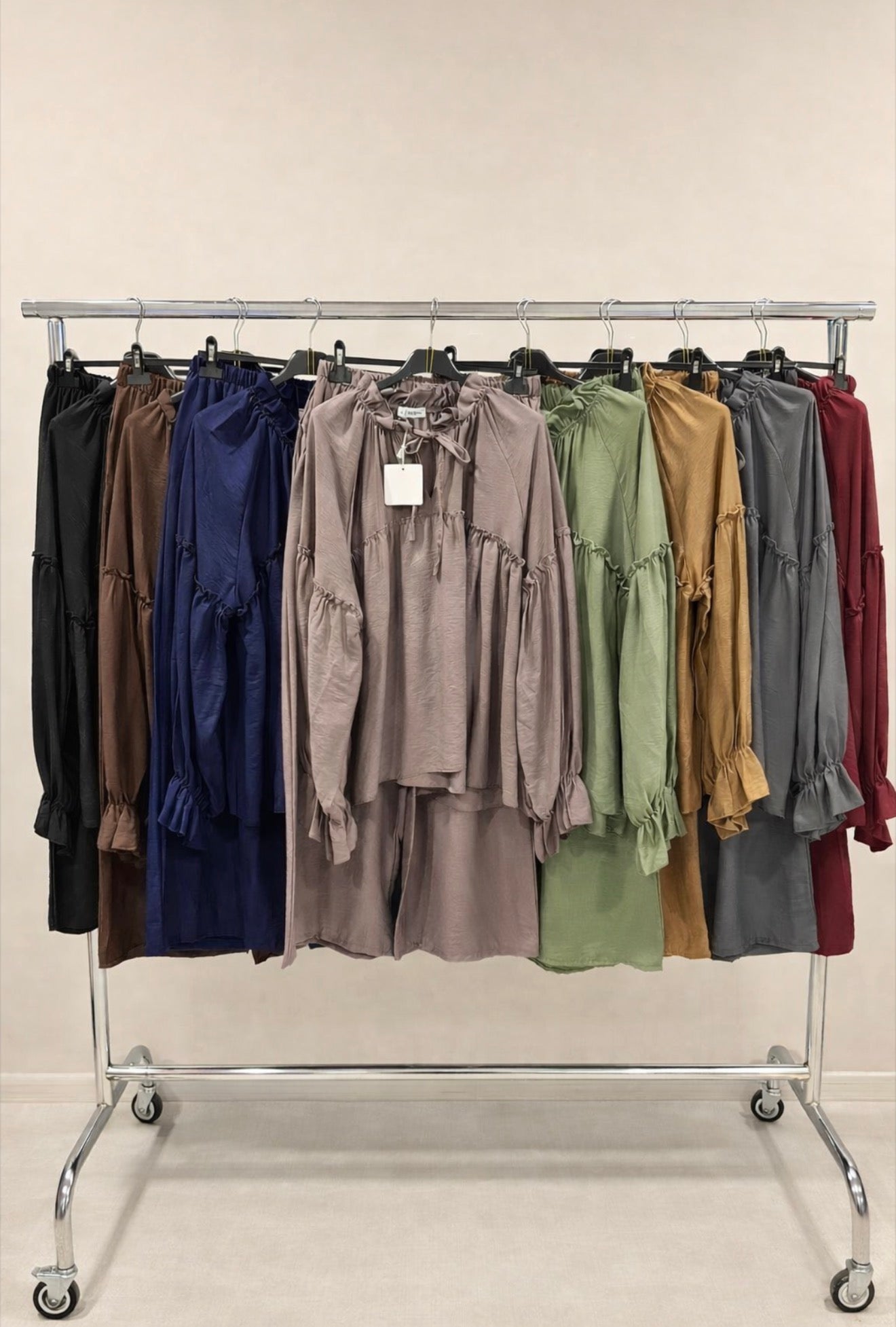 Simple ruffle detail coord two piece set