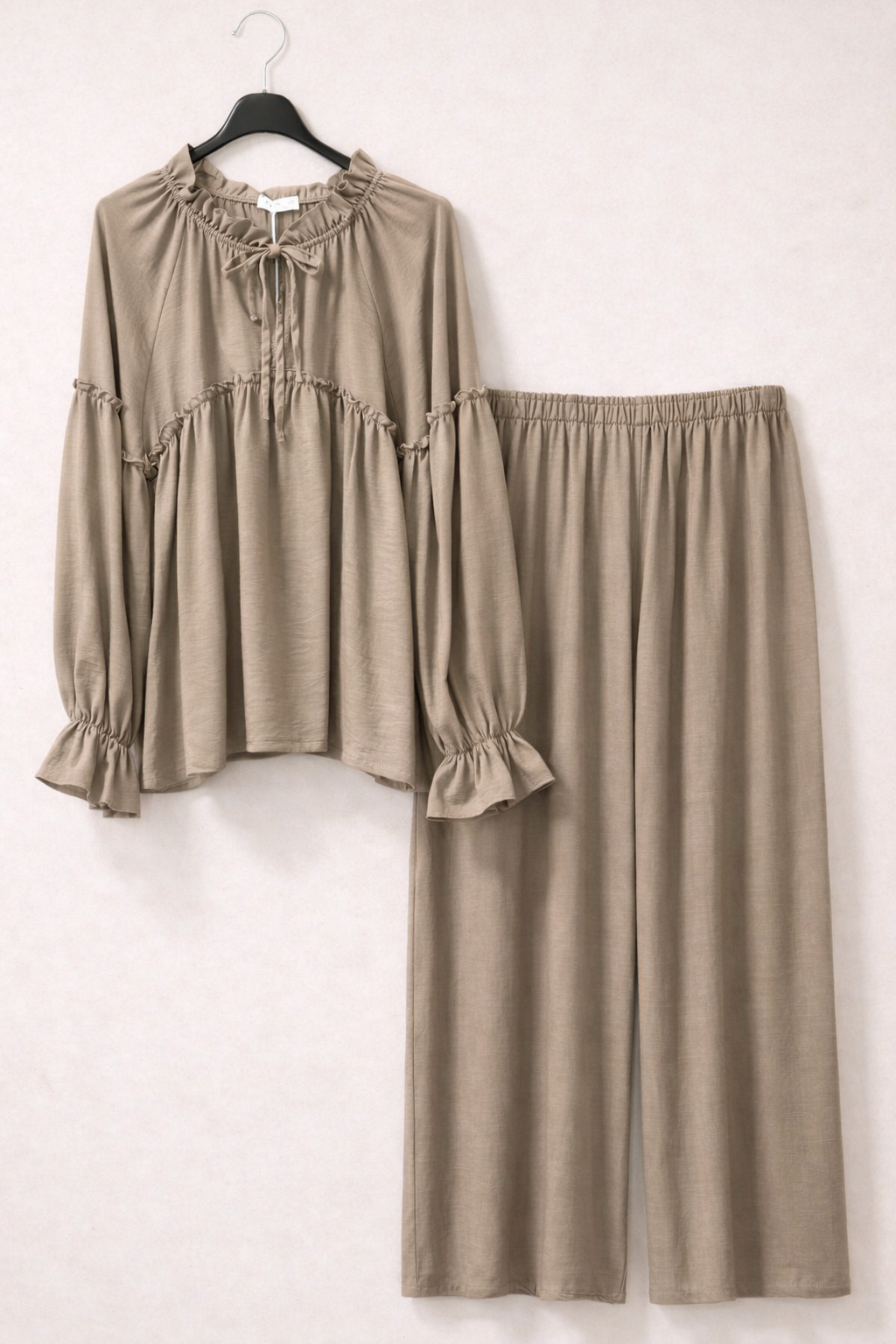 Simple ruffle detail coord two piece set