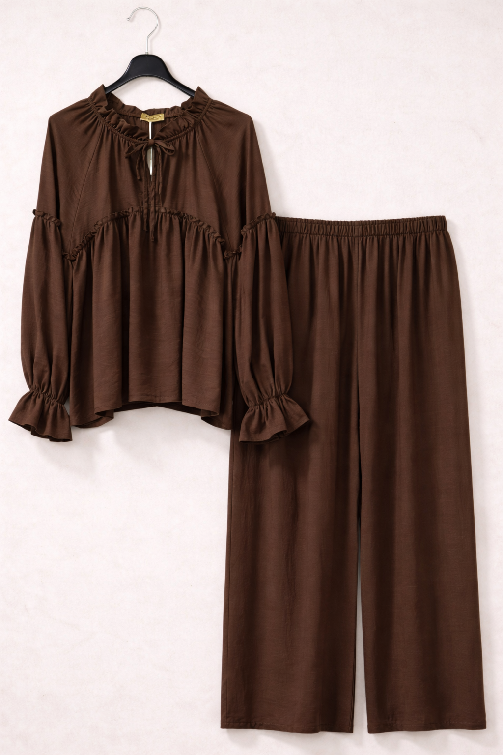 Simple ruffle detail coord two piece set