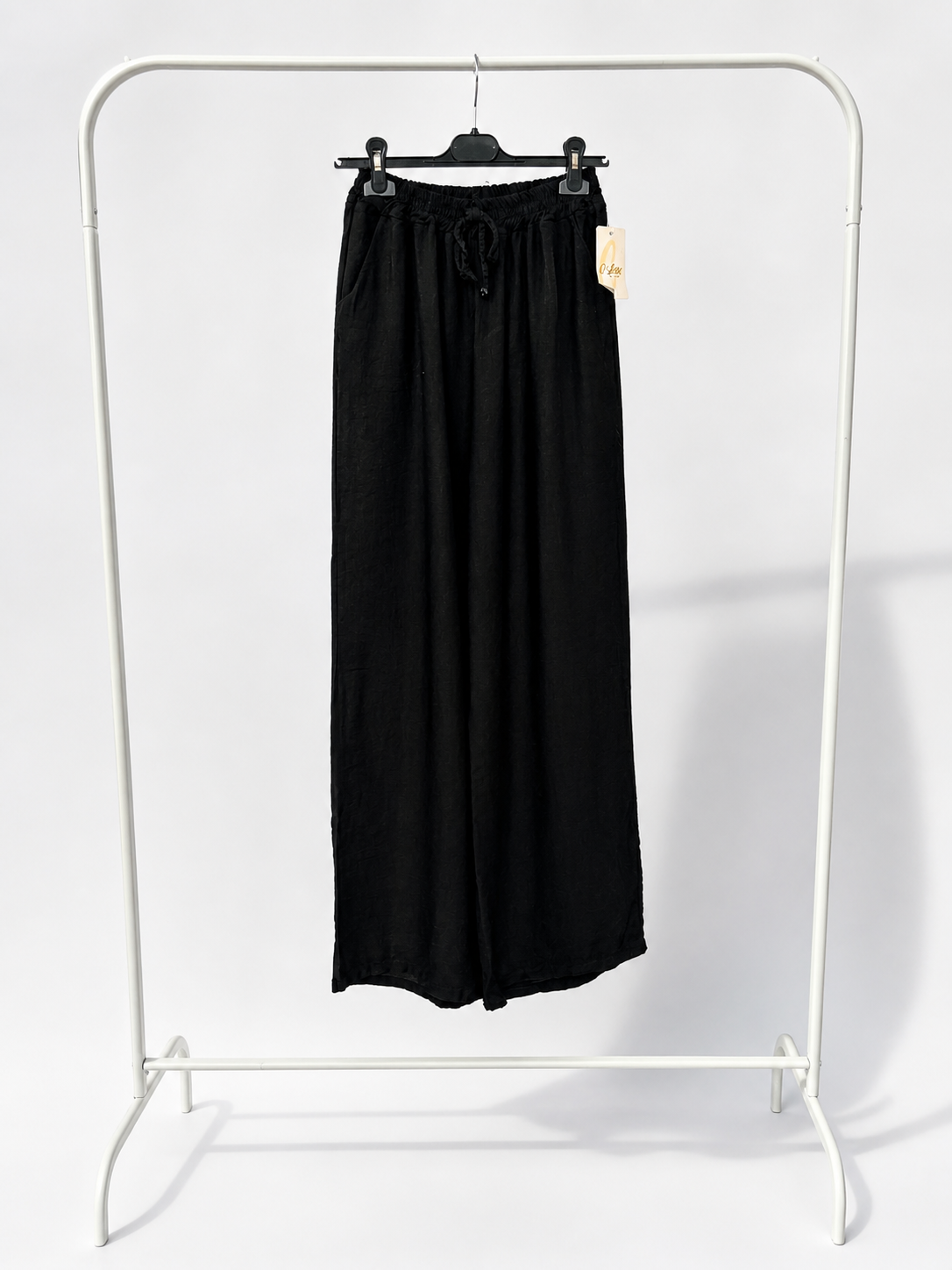 Women's lightweight comfortabe wide leg trouser