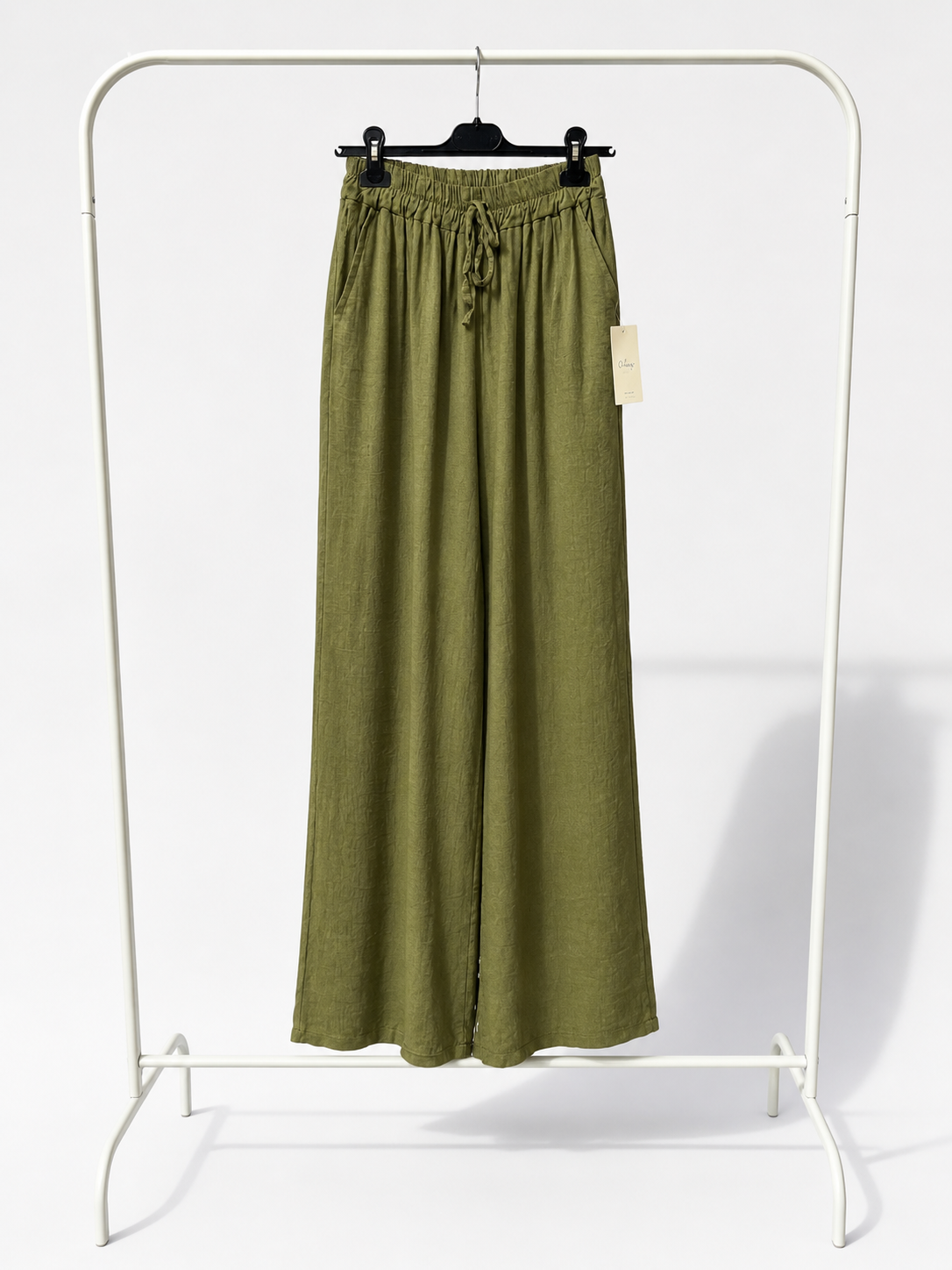 Women's lightweight comfortabe wide leg trouser