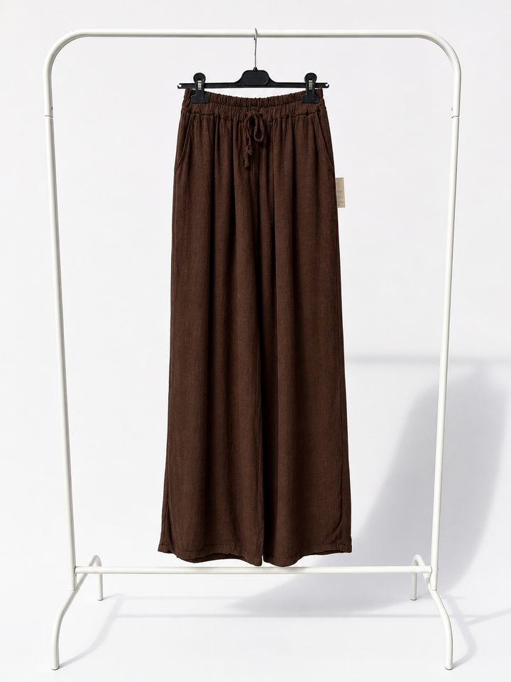 Women's lightweight comfortabe wide leg trouser