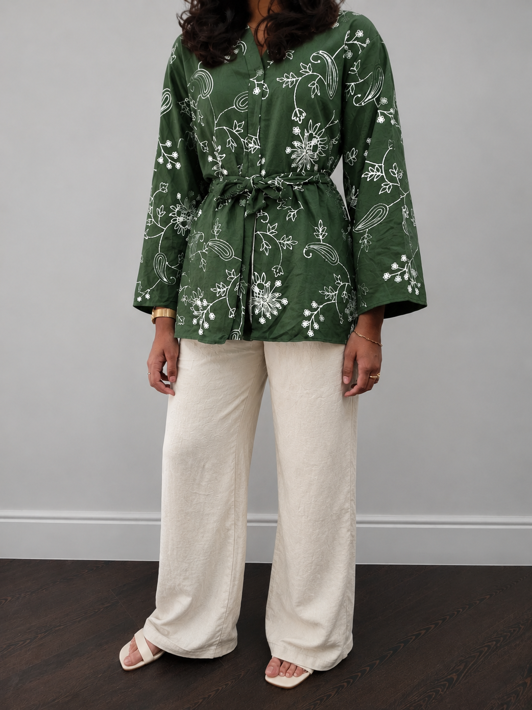Embroidered floral thread detail belted set