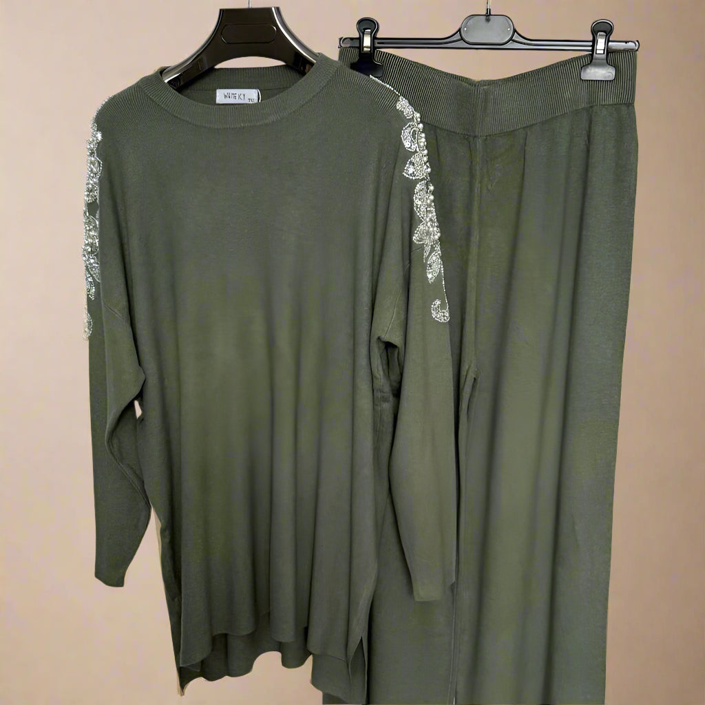 Embellished shoulder round neck jumper set