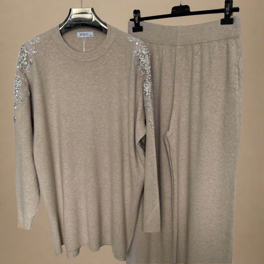 Embellished shoulder round neck jumper set