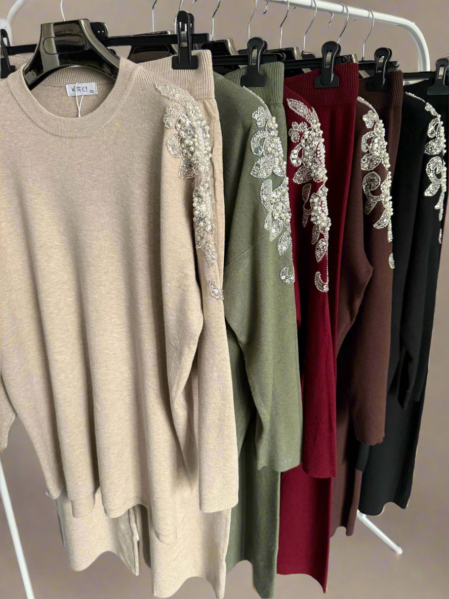 Embellished shoulder round neck jumper set