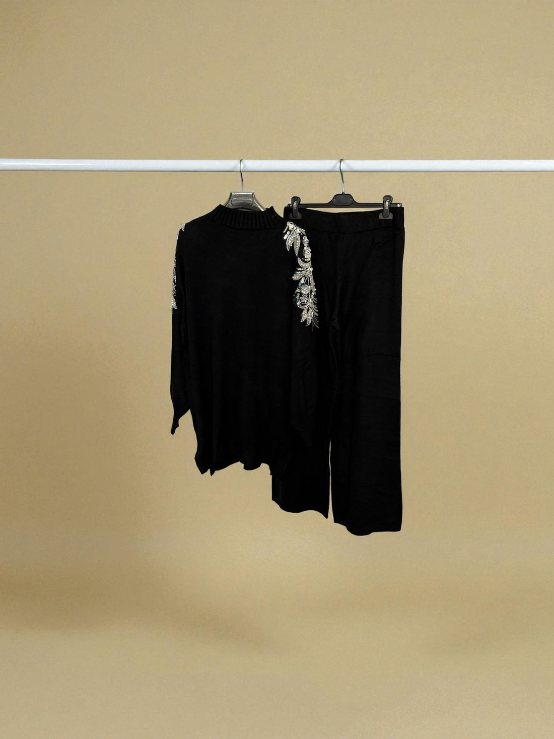 High-neck Embellished Set