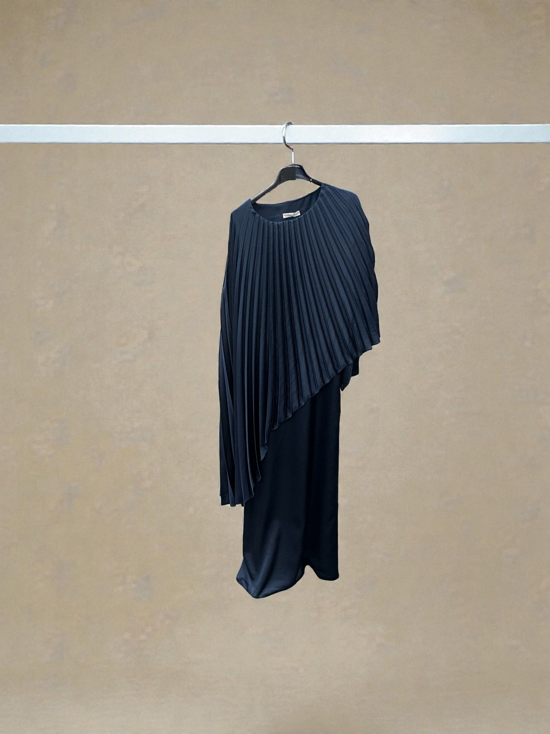 Pleated layer maxi dress