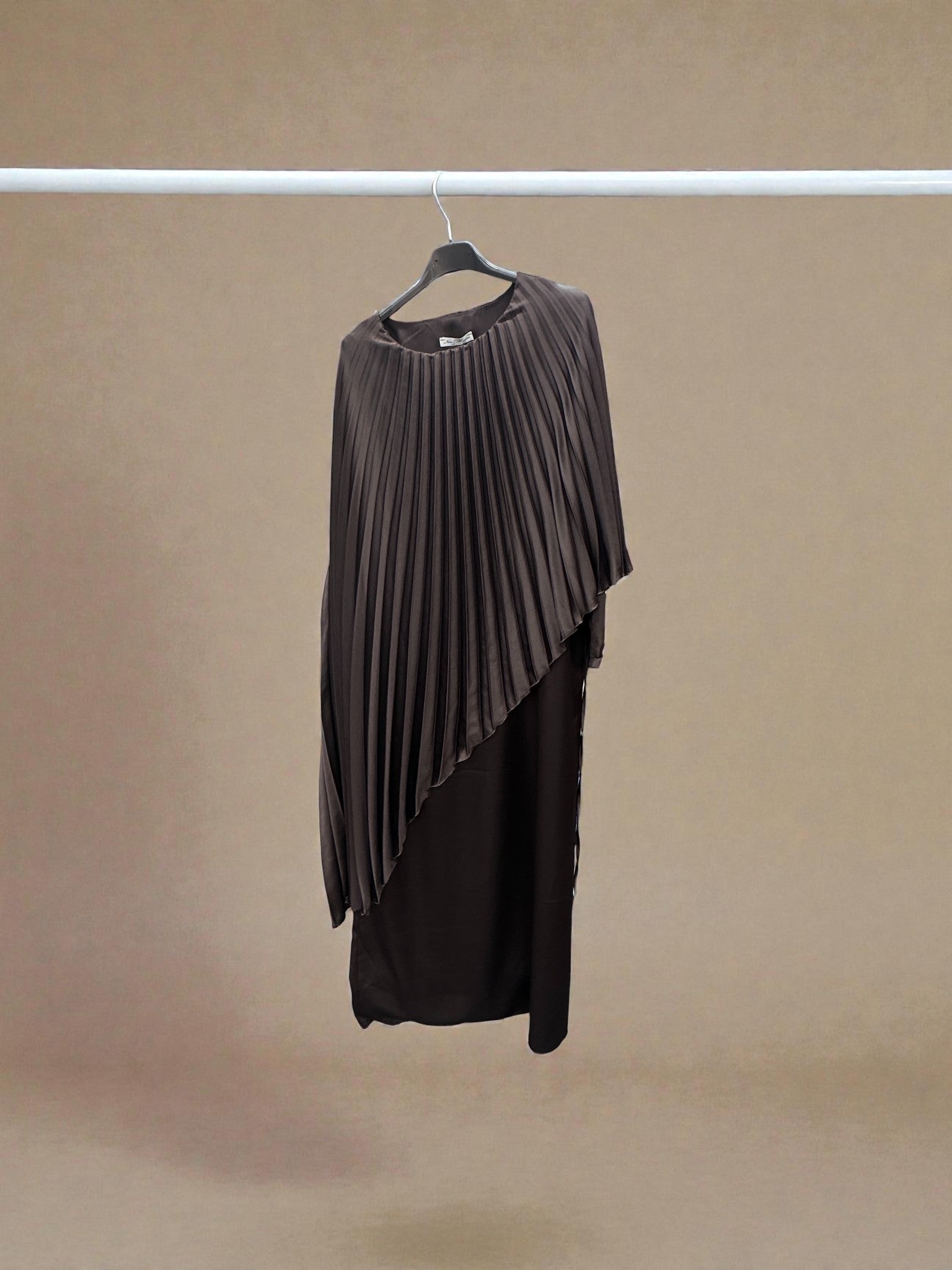 Pleated layer maxi dress