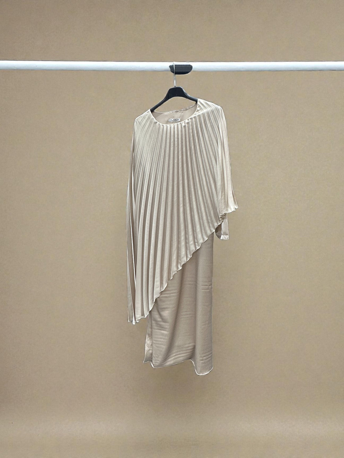 Pleated layer maxi dress